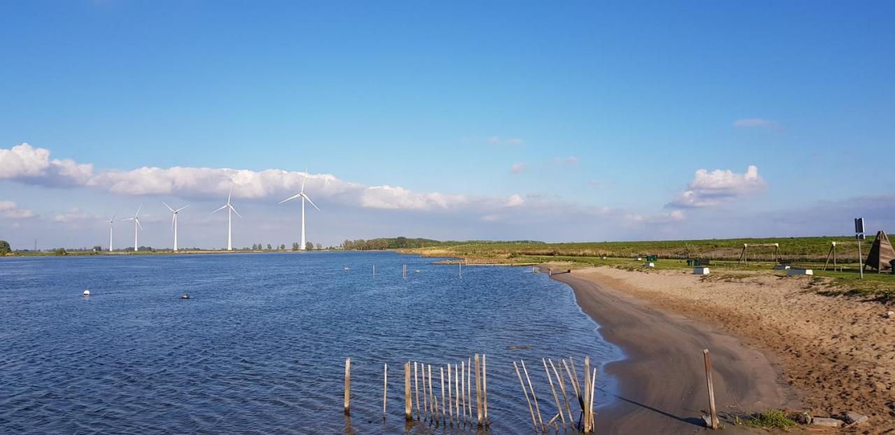 Gastenverblijf Goudswaard Buitenkant foto